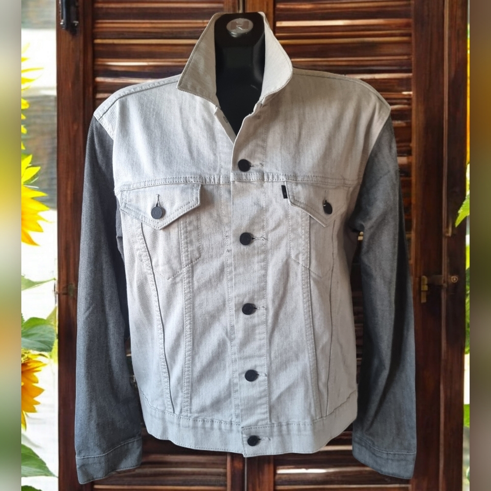 Levi Strauss & Co. Two-Tone Gray Denim Mens Jean Jacket